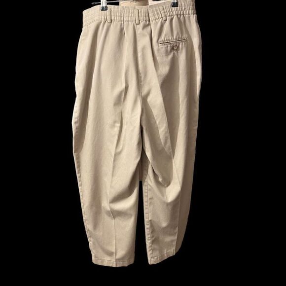 Macys Comfy Women’s Khakis / SZ: 14 - Picture 2 of 7